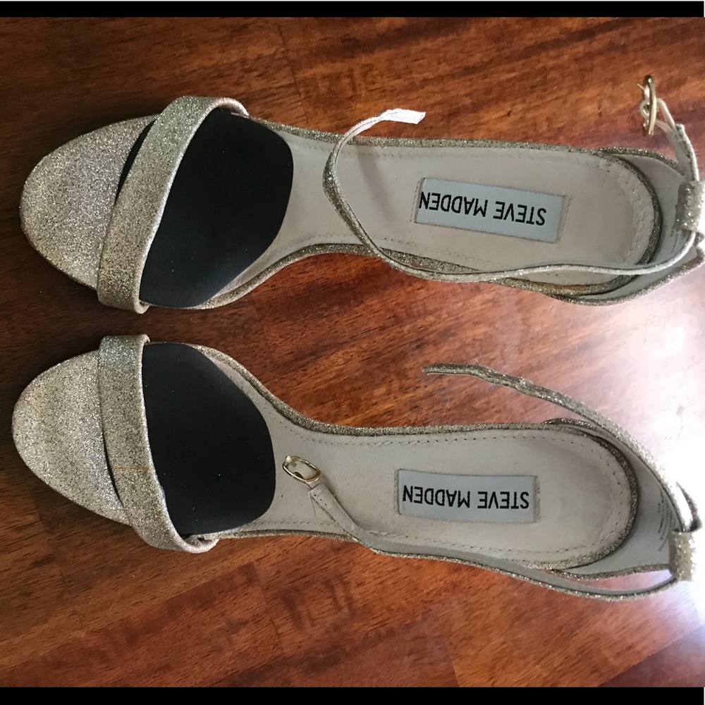 Steve Madden gold sandal